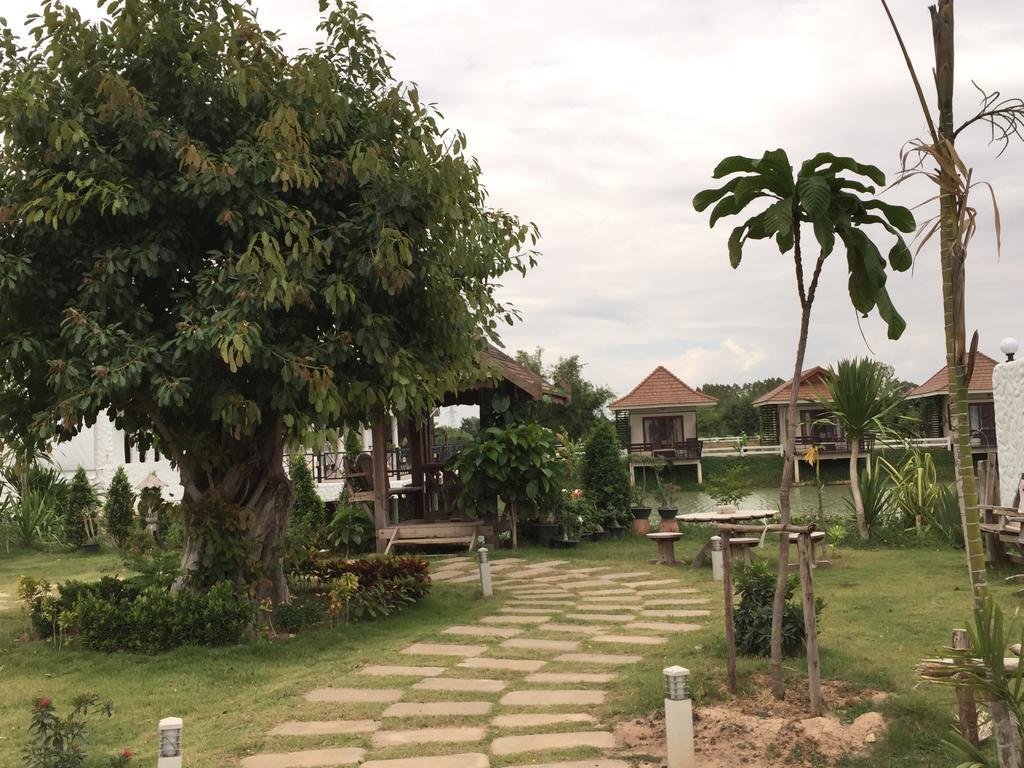 Lemon Resort Бурирам Экстерьер фото