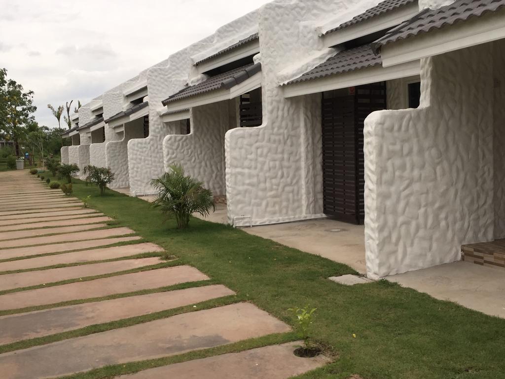 Lemon Resort Бурирам Экстерьер фото