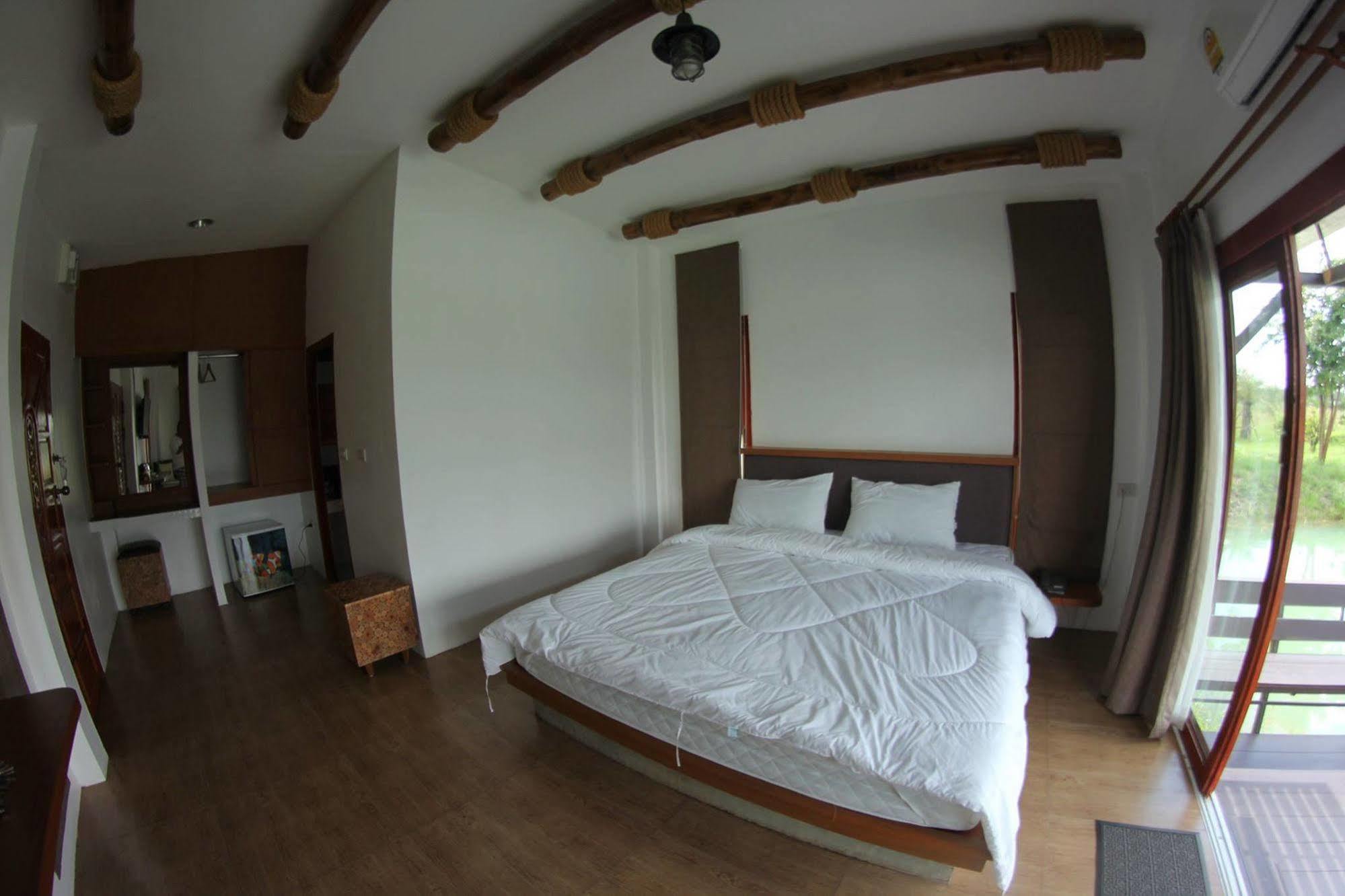 Lemon Resort Бурирам Экстерьер фото
