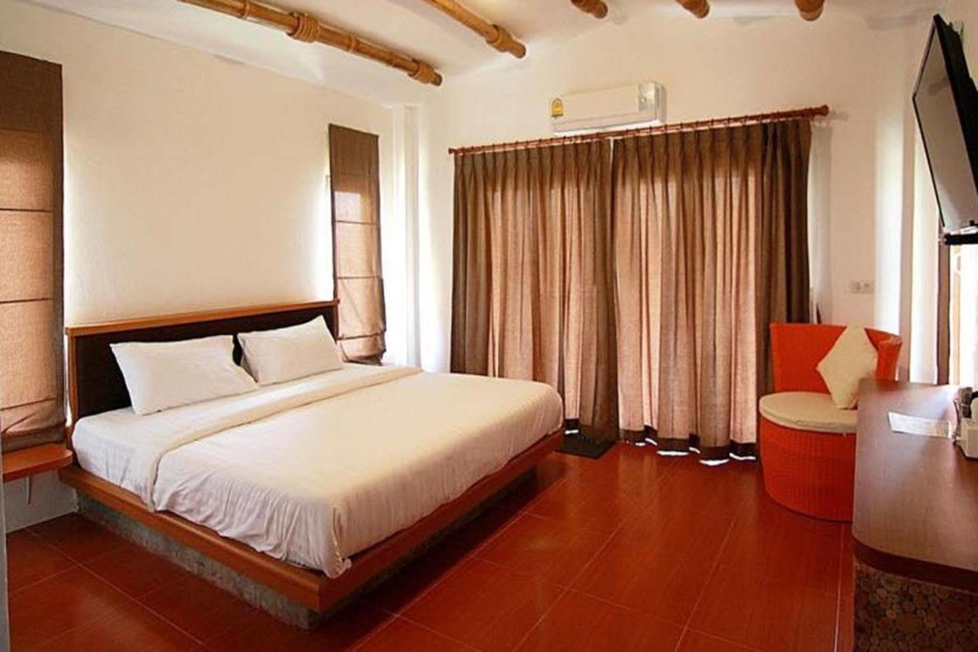Lemon Resort Бурирам Экстерьер фото