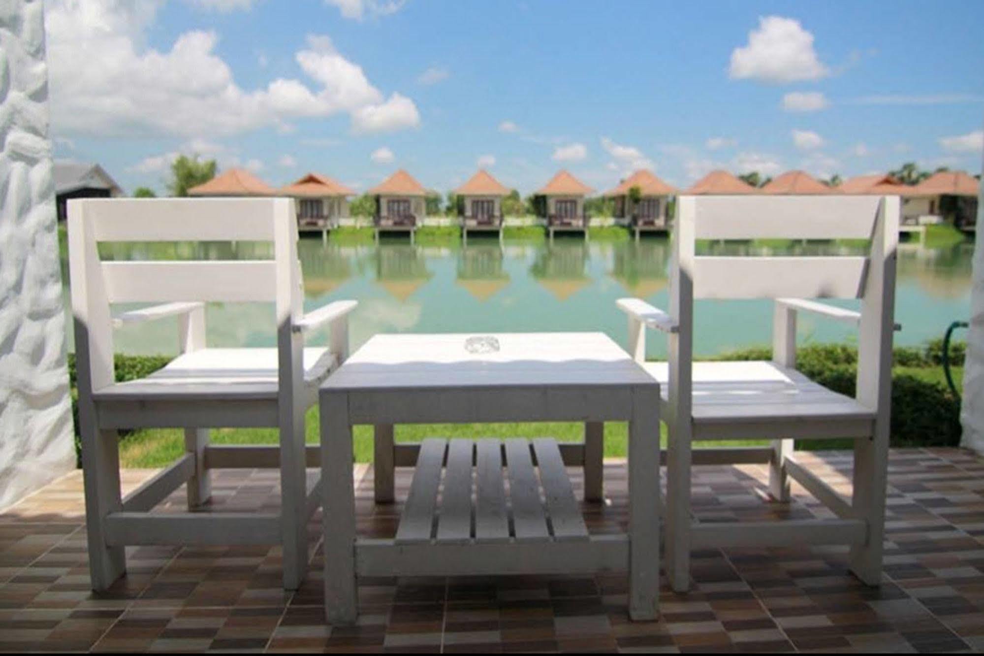Lemon Resort Бурирам Экстерьер фото